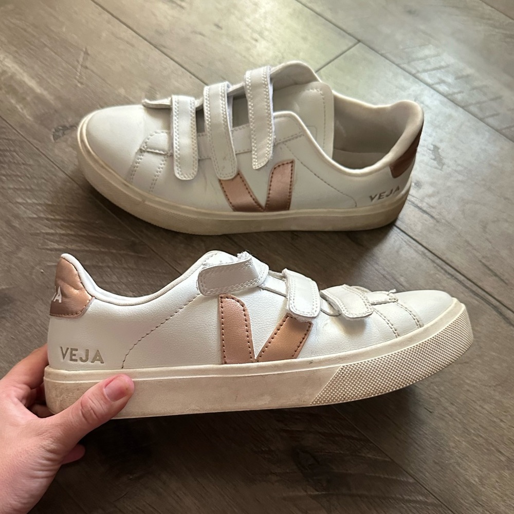 Veja Recife Metallic Rose Sneaker EU 41